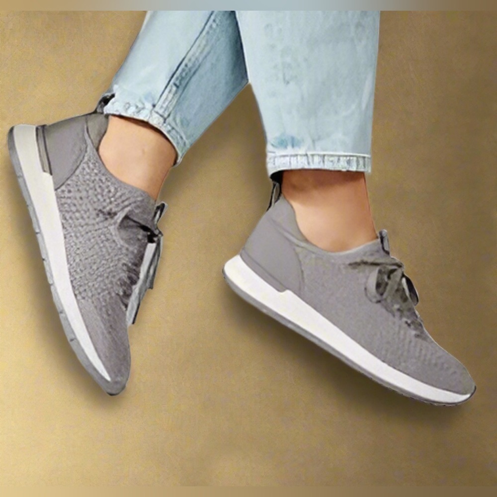 NWT UGG Women Tay Knit Triple Seal Mesh Walking Shoes size 12 M